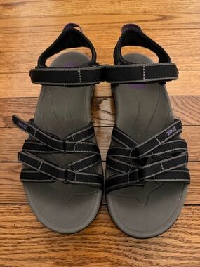 Teva Tirra Black Strappy Sandals size 9.5